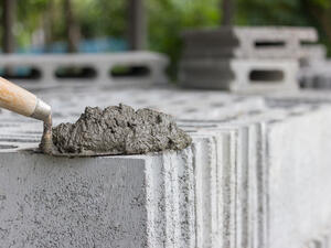 الأسمنت السعودي يشكل نحو 30 في المائة من المعروض في البحرين