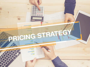 معرفة من سينافسك على العملاء يعد أمرًا أساسيًا لتقييم فرصك واحتمالات نجاحك