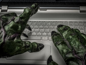 شددت البنوك على أنه لتفادي الوقوع ضحية لهذا الاحتيال، يجب الحذر من محاولات الاتصال غير المرغوب فيها، وتجنب السماح لأي شخص لا تعرفه أو تثق به بالوصول إلى الكمبيوتر الخاص بك، لاسيما عن بُعْد