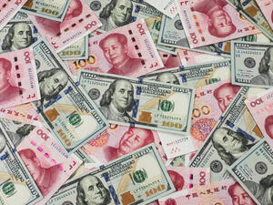 حصة الدولار واليوان في احتياطيات العالم تتراجع إلى أدنى المستويات منذ خمس سنوات