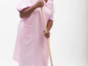 تبلغ قيمة استقدام العاملة الإثيوبية في الدولة نفسها 5000 درهم (5107) ريالات، وبمدة وصول تراوح ما بين 15 يوما وشهر وبراتب 700 إلى 1000 درهم (715 إلى 1021) ريالا