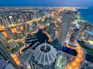 الإمارات 