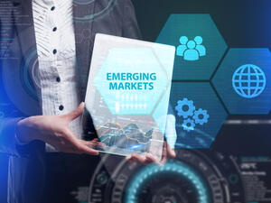 ضخ مليارات الدولارات في أسهم وسندات الأسواق الناشئة مع بداية العام 