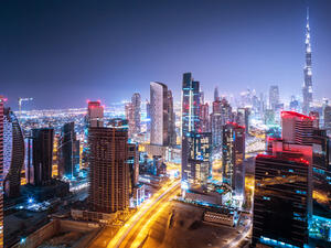 تتطلع الإمارات للطاقة النووية من أجل الإسهام بنحو 25 بالمئة من مزيجها من الطاقة بحلول 2021.