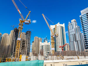 الإمارات تحتل المركز الخامس عالمياً في جودة البنية التحتية 