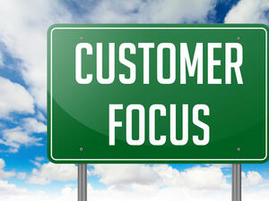 أنصح رواد الاعمال بالتفكير في العميل قبل المنتج