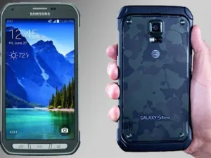 سيأتي “Galaxy S6 Active” ببطارية يُمكن إزالتها من قبل المستخدم، وأزرار تحكم فعلية أسفل شاشته، وتصميم شبيه إلى حد كبير بهاتف “Galaxy Xcover 3″ الذي تم إطلاقه في وقت سابق خلال مارس (آذار) الحالي