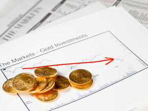 الذهب صعد مطلع شهر شباط (فبراير) الماضي في المعاملات الفورية 1 في المائة إلى 1128.40 دولار للأوقية (الأونصة) بعد ارتفاعه إلى 1128.70 دولار للأوقية وهو أعلى مستوى له منذ الثالث من تشرين الثاني (نوفمبر) ليقترب من متوسطه في 200 يوم البالغ نحو 1130 دولارا للأوقية