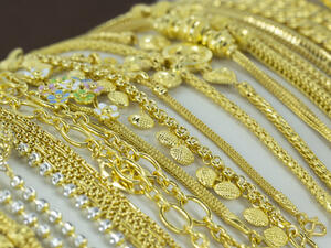 تقدم الحكومة لوائح صارمة جدا تضمن فقط أعلى مستوى ونقاء للذهب الذي يتم شراؤه في دبي