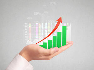 توقعت لاغارد أن تساهم الدول الناشئة والنامية بنحو 75 في المائة من نمو الناتج المحلي الإجمالي العالمي في عام 2017