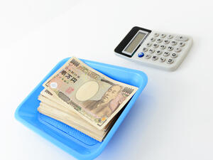 بدلا من شراء الهدايا باهظة الثمن، تعلمي صنع هداياك بنفسك