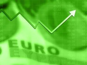 أسعار المستهلكين في الدول الـ19 الأعضاء في منطقة اليورو ارتفعت 0.3 في المائة على أساس سنوي في الشهر الماضي بعد أن استقرت في نيسان (أبريل)