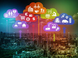 يحتاج العالم إلى استثمار 3.7 تريليون دولار سنويا في البنية التحتية لتلبية الطلب، وهو ما يعادل الناتج الاقتصادي السنوي لألمانيا، رابع أكبر اقتصاد في العالم