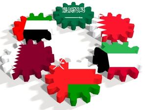 يعمل أكثر من 13.8 مليون أجنبي في دول الخليج، يمثلون نحو 69.3 % من إجمالي الأيدي العاملة بهذه الدول البالغة 20 مليونا