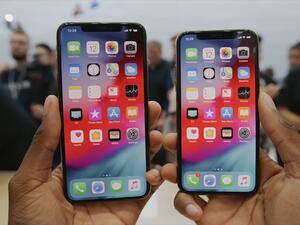 آيفون xs