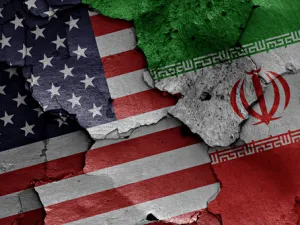 إيران تطالب أميركا بتسهيل المعاملات المصرفية
