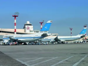 مطار الكويت 