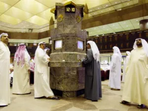 تراهن أسواق المنطقة على تحقيق الشركات نتائج أفضل تستطيع من خلالها تعويض خسائر جني الأرباح التي تعرضت لها قبل إجازة عيد الأضحى