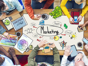 على العلامات التجارية أن تكون منفتحة على الأفكار الجديدة والعلاقات والتجارب، لتحقيق تجربة ناجحة في عالم التجارة