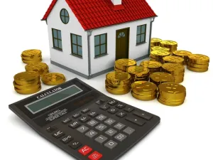 ة عروض عقاريين بدت مغرية وبأسعار خيالية لم يتوقع المواطن الحصول عليها في يوم من الأيام، بحيث يتملك منزلا في منطقة الرياض بسعر لا يتجاوز الـ500 ألف ريال