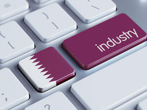 الاهتمام بالقطاع الإنتاجي غير النفطي يحتلّ مرتبة أساسية في إطار تطوير وتوطين القطاع الصناعي