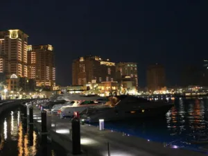 انخفضت عمليات البيع طبقا لعقود البيع المسجلة لدى إدارة التسجيل العقاري بوزارة العدل خلال الأسبوع الماضي المنتهي في 29 يناير (كانون الثاني) الماضي إلى 77 عملية، مقارنة مع 90 عملية في الأسبوع الأسبق