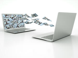 تحويلات السعوديين  تراجعت بنسبة 33 في المئة لتبلغ خلال العام 2016 نحو 59.6 مليار ريال مقارنة بـ 89.2 مليار ريال