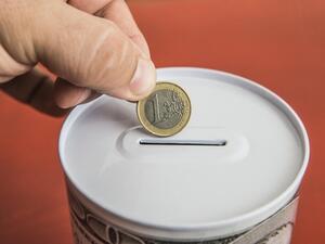 تعمد الكثير من المطاعم إلى توفير المال عبر تقليل كمية المواد في الوجبات أو توظيف ‏عمال برواتب زهيدة