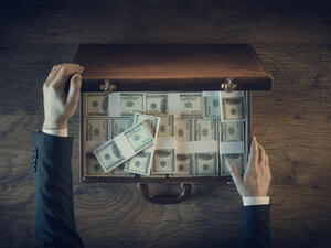 الثراء يمكن أن تحققه في أي وقت