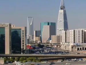 بقي المستثمر الأجنبي بالسعودية 10 أشهر وحصل على المال من الشركة المتعاقدة لتنفيذ المشروع