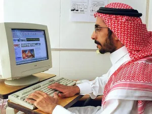عدد الموظفين في الجهات الحكومية يبلغ حتى نهاية الشهر الماضي 1.219 مليون موظف، 38.4 في المائة