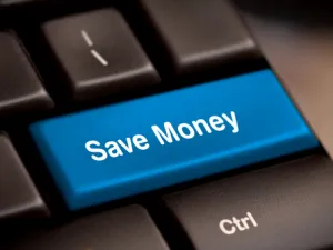 توفير المال على المدى الطويل لا يختلف عن تحقيق أي هدفٍ آخر، عليك أن تحتاط من انعدام الثقة والاندفاع و تحيط نفسك بأناس لديهم نفس الهدف، ليكونوا بمثابة قدوة لك