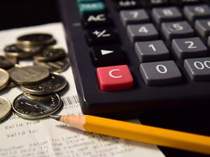 الإمارات ستطبيق ضريبة القيمة المضافة ببداية يناير 2018