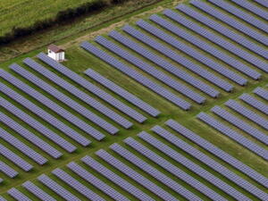 The plant, which will be located in Maan will have a total capacity of 10 megawatts