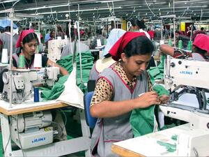 العمل جار مع مكاتب الاستقدام على تعديل الأسعار