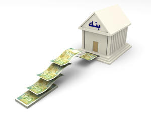 تزامن انخفاض قيمة الليرة السورية مقابل الدولار “مع بدء العمليات العسكرية في مدينة حلب”