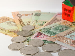 سيتم إعفاء العقارات السكنية من الضريبة بشكل عام فيما عدا التوريد الأول خلال السنوات الثلاث الأولى من بنائه والذي سيخضع لنسبة الصفر