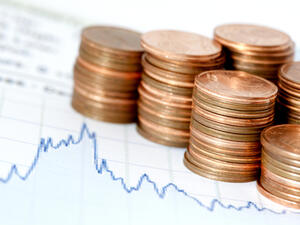 ادى بيع اسهم قطاعات العقار والبنوك والاتصالات أسواق المال المحلية أمس لخسارة 6,92 مليار درهم من قيمتها السوقية