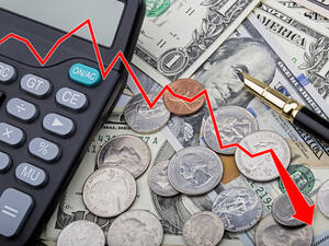 هبطت أسعار الدولار مع لحظة صدور الأرقام السيئة ومن ثم عاودت الارتفاع مرة أخرى وكان هذا بمثابة قوة في السعر لحفاظه على مستوياته على الرغم من الأرقام السيئة