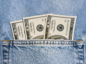 الرفاهية المالية ليست بدقة حجم الأموال التي نملكها أو ننتجها، ولكنها ترتبط أيضاً بمستوى الأمن والحرية المالية