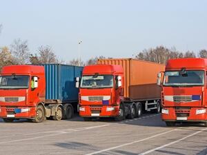 اتفاق أردني عراقي يسمح بدخول الشاحنات المحملة بالبضائع