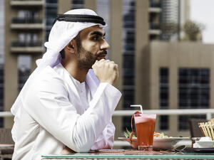 كشف استطلاع شركة “فيزا”، حول سلوك إنفاق المستهلكين وأولوياتهم ونظرتهم حيال المستقبل، أن المهنيين العاملين في الإمارات يضعون تعليم أطفالهم على قائمة أولوياتهم، بنسبة 65%، وقضاء وقت مع العائلة 57%، والحفاظ على وضع صحي جيد 52%