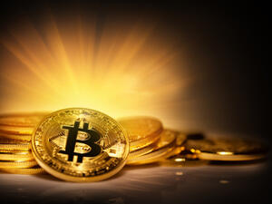 كانت العملات المشفرة، وعلى رأسها «بيتكوين» قد شهدت ذروة تألقها حتى شهر ديسمبر (كانون الأول) الماضي