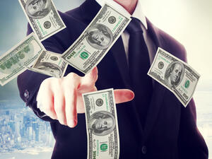 ميشيل فيريرو: يشتهر في مجال صناعة الشوكولاتة “Ferrero Rochers”، وهو يملك ثروة تقدر قيمتها بنحو 17 مليار دولار