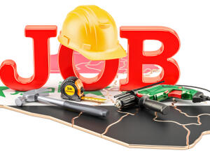 السلطات المحلية تقدم تسهيلات كبيرة للإيرانيين والعمال الأجانب الآخرين، ما انعكس سلباً على العمال العراقيين الذين أعفوا من وظائفهم وأعمالهم بشكل مفاجئ