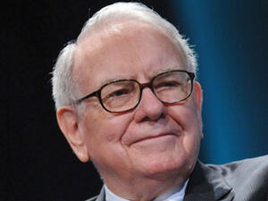 وارن بافيت مستثمر ذائع الصيت ورجل أعمال ناجح