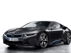 مع بداية العام الحالي قدمت شركة BMW سيارة اي 8 الاختبارية بدون مرايا ضمن فعاليات معرض CES للإلكترونيات في لاس فيجاس