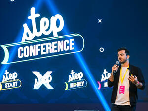 مؤتمر “Step”