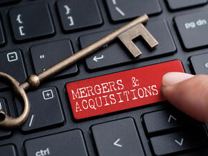 جاءت الإمارات في الصدارة من حيث حجم الصفقات من منطقة الشرق الأوسط بعد تنفيذ 5 صفقات في مختلف القطاعات