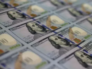 مجموع الثروات العالمية المملوكة من قبل 1% من أثرى الأثرياء ارتفعت من 44% عام 2009 إلى 48% عام 2014، ومن المتوقع أن تتخطى الخمسين في المئة عام 2016